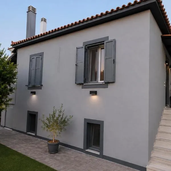 Black & Wood Residence Lesvos: Midilli'de bir otel