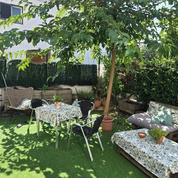Can Cocollona, hotel in Girona