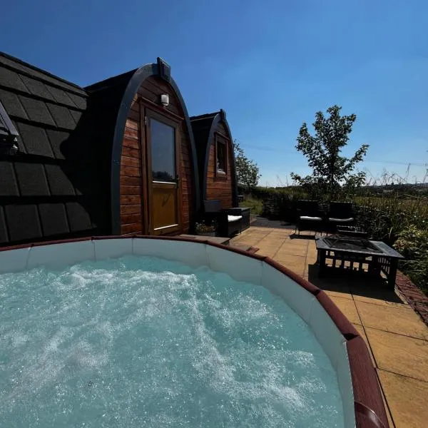 Rabbit Glamping Pod, hotel in Leighton
