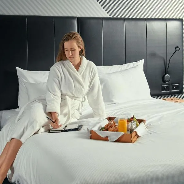 Movenpick Hotel Melbourne On Spencer, hotel in Melbourne