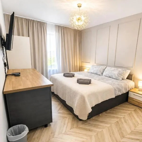 Stylish 2BR House Parking & WiFi Sleeps 6, hotel in Grangemouth