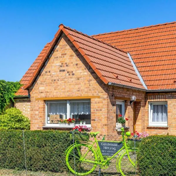 Kleines Ferienhaus โรงแรมในBretsch