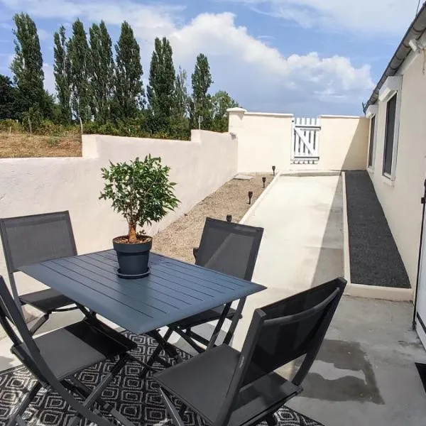Le Petit Nid de Mombrier, hotel u gradu 'Mombrier'