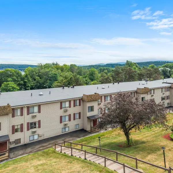 Village of Winnipesaukee by CoolVacay – hotel w mieście Laconia
