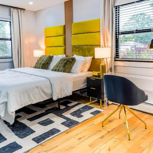 Velvet Vue Suite Near JFK, UBS Arena, & 30mins from City, hotel in Bellerose Terrace