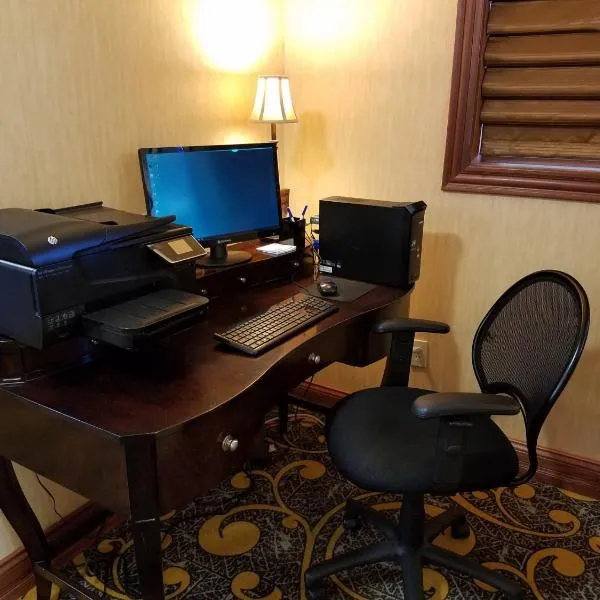 Holiday Inn Express Deforest Madison Area by IHG, отель в городе De Forest