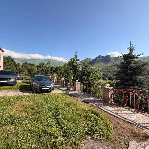 Yeghevnut Hotel, khách sạn ở Goris