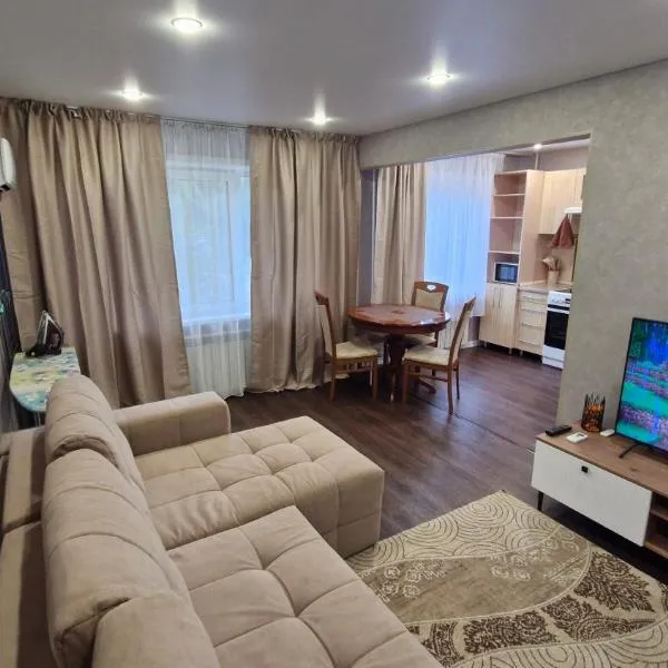 Apartments on 23,1 Nаzarbaeva Ave, готель у місті Оскемен