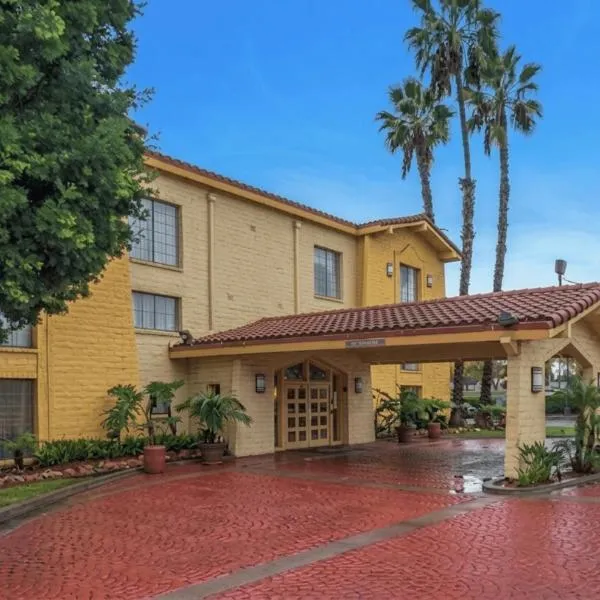 Days Inn by Wyndham San Diego Vista, hotel em Vista