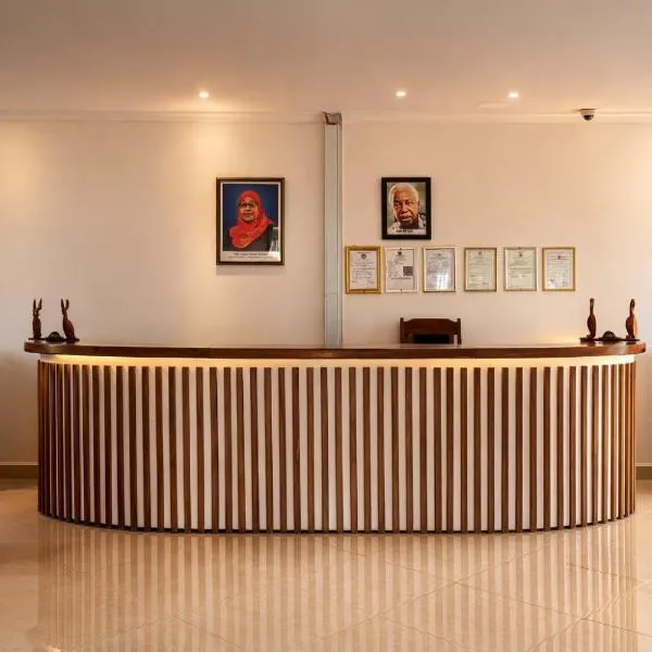 Mkomazi Hotels and Camps، فندق في Hegoma