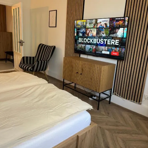 One Room Apartment- Self Check-in 24h, hotel in Reşiţa