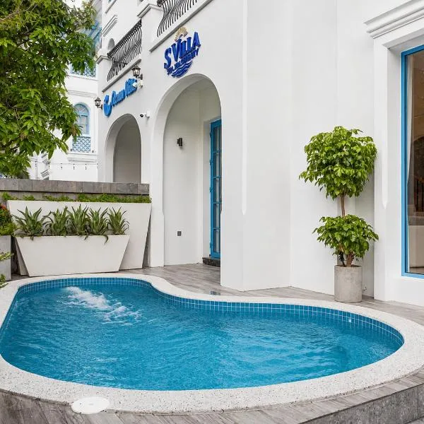 S Villa Ha Long - City Center, Near Beach - 6BR Private Villa with Pool, Jacuzzi, Sauna, Karaoke, hotel in Ha Long
