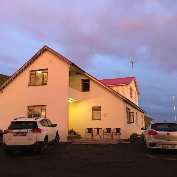 Öndólfsstaðir Farm B&B: Laugar şehrinde bir otel