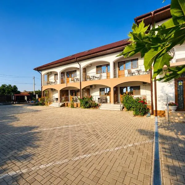 Casa Coco, hotel in 2 Mai