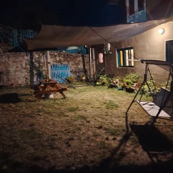 Casa Turcoaz, hotel u gradu 'Sviniţa'