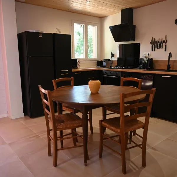 Appartement aux portes du parc des Ecrins, khách sạn ở Chateauroux-les-Alpes