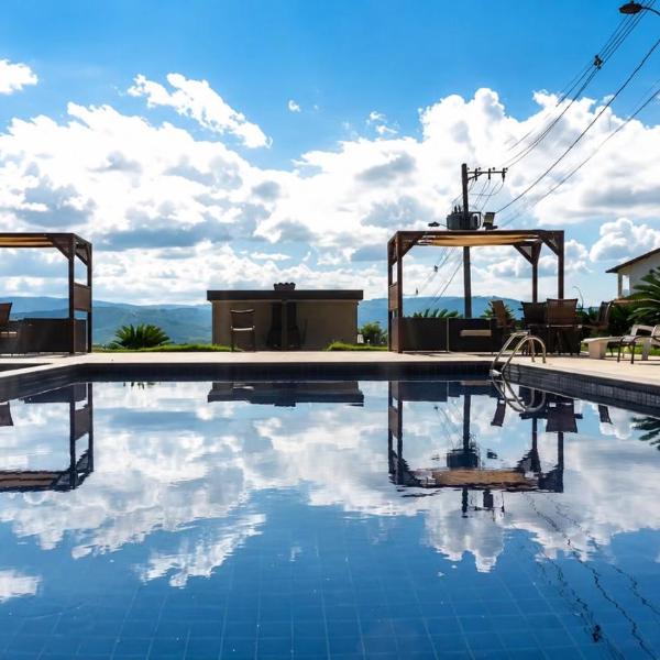 Duplex em Escarpas do Lago com Piscina e 2 suítes