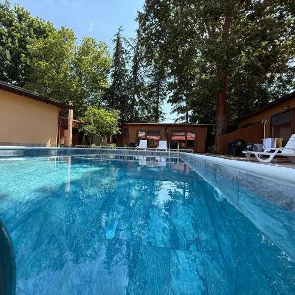 Villas Chinara, hotel in Kranevo