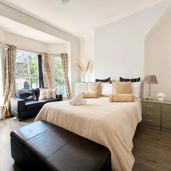 Beautiful & Comfortable Double Room - Parking and WIFI, hotell Liverpoolis
