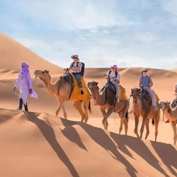 Sahara Luxury Merzouga Camp, hotel i Merzouga