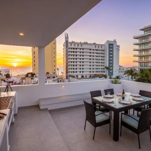 2br/2ba Condo 1 block to ocean! - Unit 7, hotel v destinácii Mazatlán