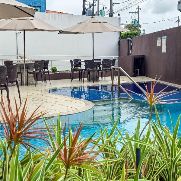 PC205 - Flat no Centro com piscina 50m da Praia