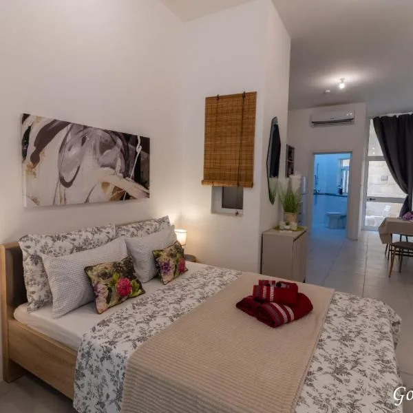 Ta Melina Marsalforn: Marsalforn şehrinde bir otel