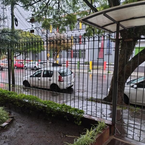 Apt térreo Gonçalves Chaves prox Bento