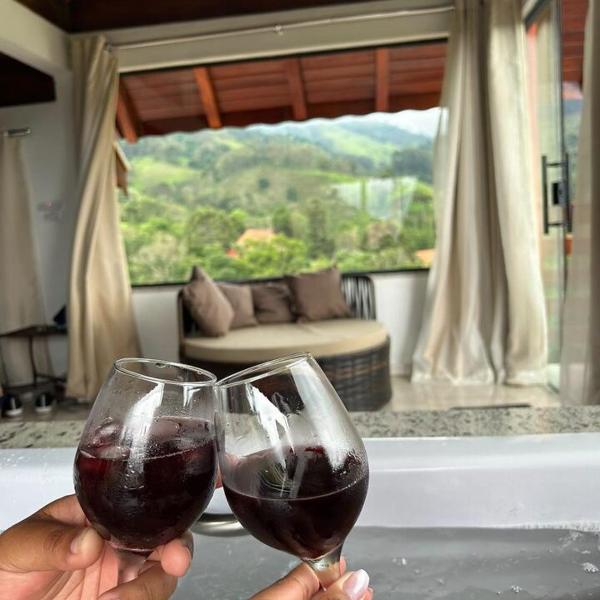 Chalé Romântico com hidro refúgio para casal