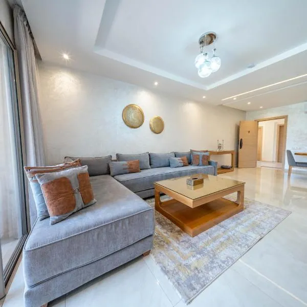 Modernes Luxus Apartment mit Balkon und Poolblick, Coralia les Orangers โรงแรมในมาร์ราเกช