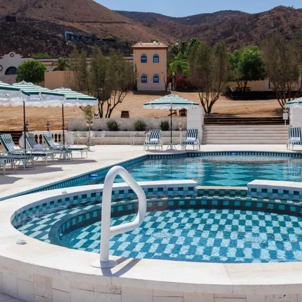 Chateau Del Valle, hotelli kohteessa Ensenada