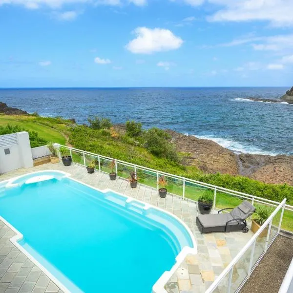 42 Loves Bay 5 Bedroom Sea cliff View House with Pool, hotel in Kiama