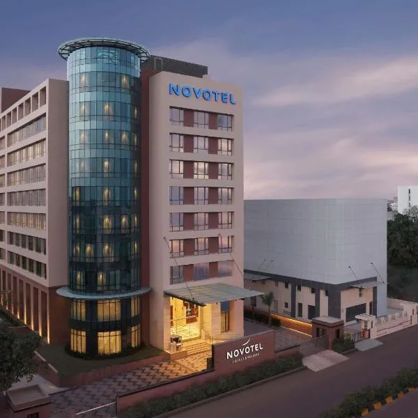 Novotel Lucknow Gomti Nagar, ξενοδοχείο σε Λάκναου