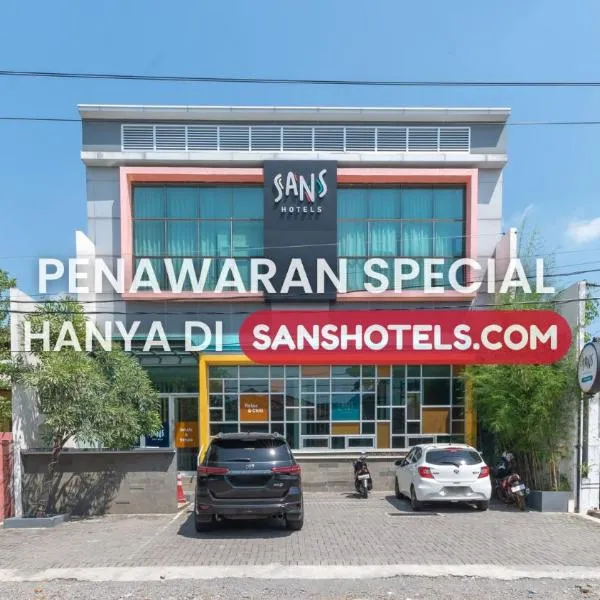 Viesnīca Sans Hotel Good Wish Semarang pilsētā Jomblang
