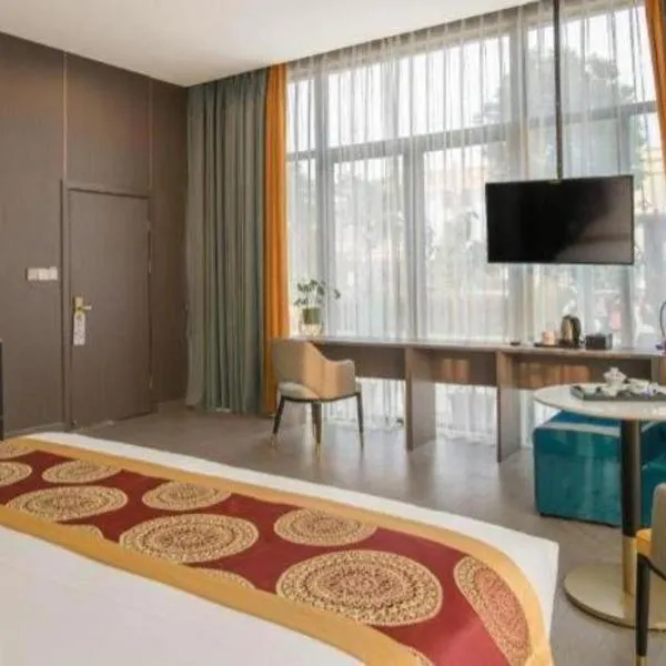 Shell Hotel Nanyang High-Speed Railway Station Jiangying Airport Huayaocheng, hotell i Qiliyuan
