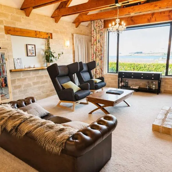 Charming Private Room with Stunning Views - Pukaki, hotel in Lake Tekapo