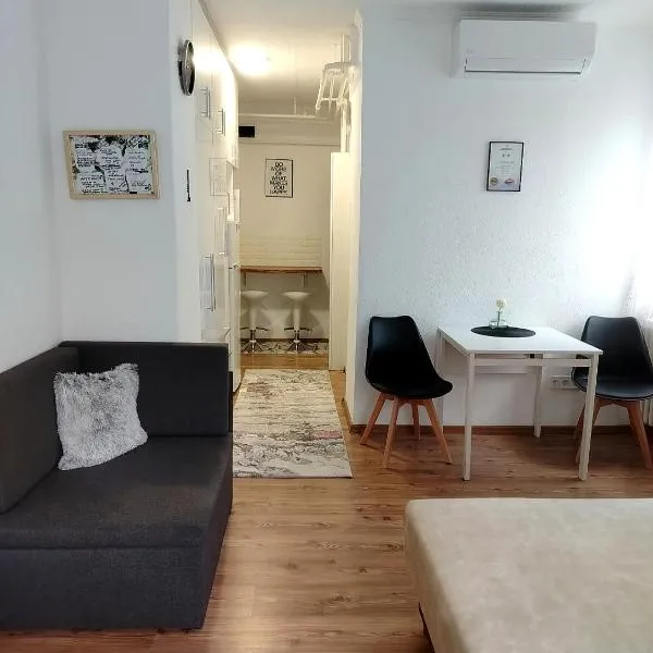 Átutazó Apartman, hotel in Nyíregyháza