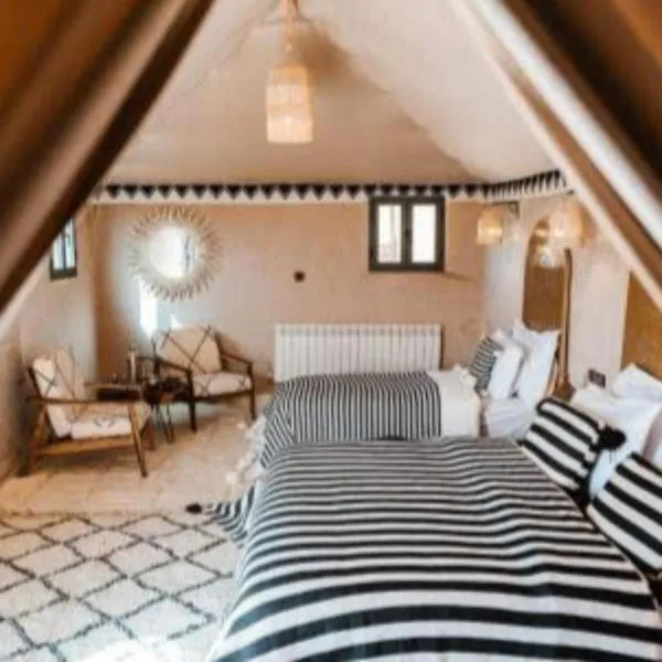 Merzouga please Luxury camp, hotel em Merzouga