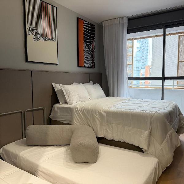 Studio p/ 4 • Vila Madalena • Ar + Cozinha