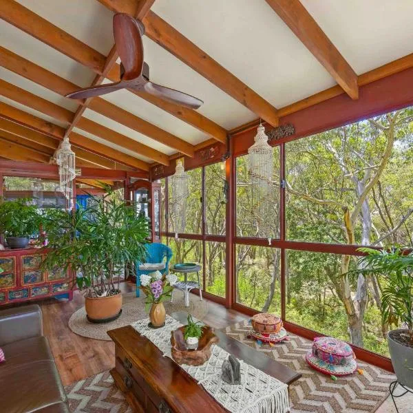 Sandalwood, Hotel in Dunbogan