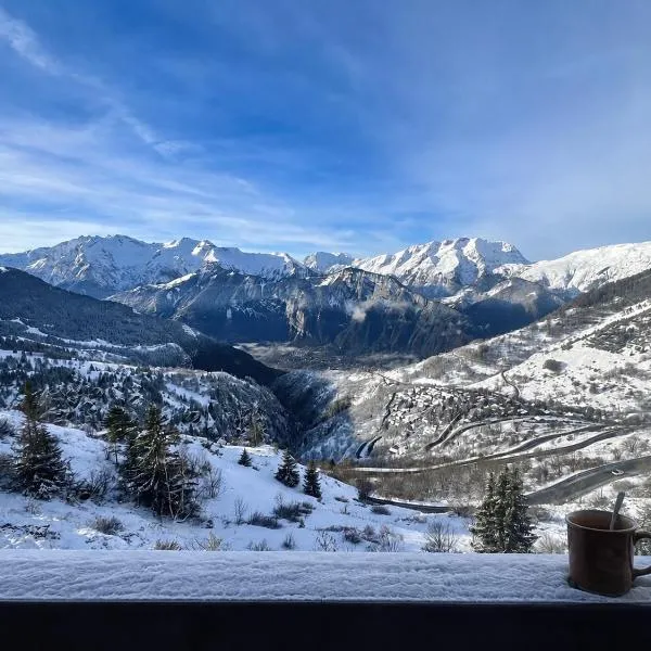 Stunning apartment with breathtaking view!, hotel LʼHuez városában