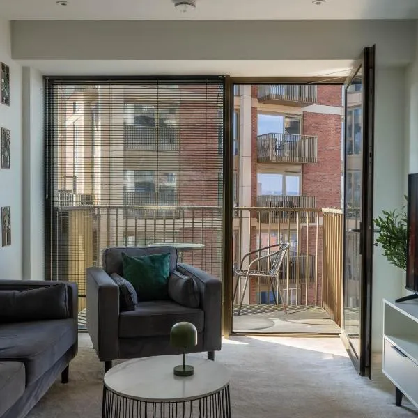 Modern flat minutes from city centre, khách sạn ở Manchester