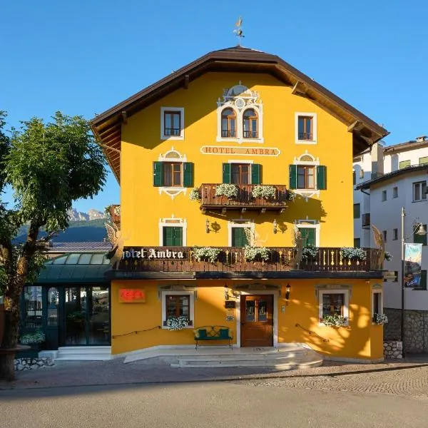 Ambra Cortina Luxury&Fashion Hotel, hotel in Cortina dʼAmpezzo
