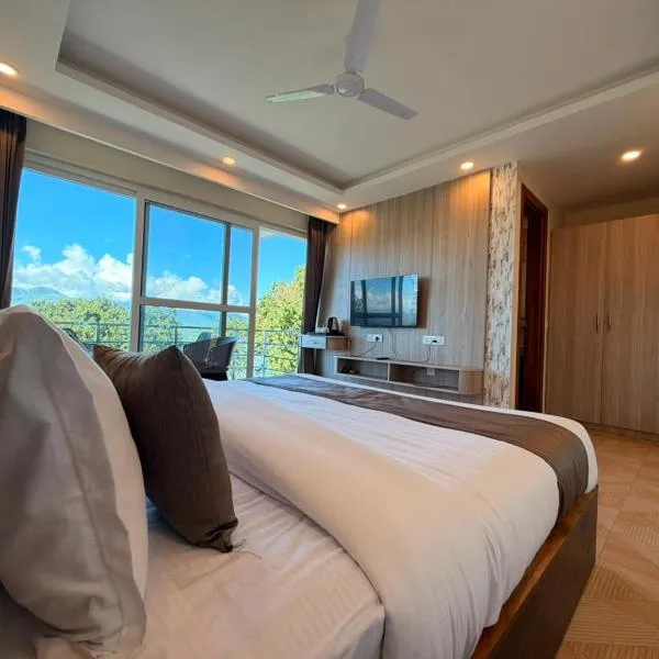 The Queen Hills Resort A Most Awarded and Luxury Property in Mussoorie, khách sạn ở Mussoorie