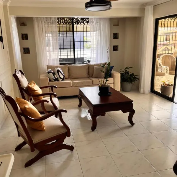 Apartamento amueblado en Villa Olga, hotel in Santiago de los Caballeros
