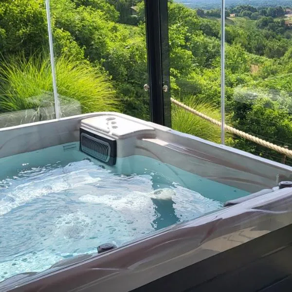 Mountain Villa Carin - Jacuzzi - Panoramic View - 4 Bedrooms - Free Private Parking - Near Zagreb, hotel in Jastrebarsko