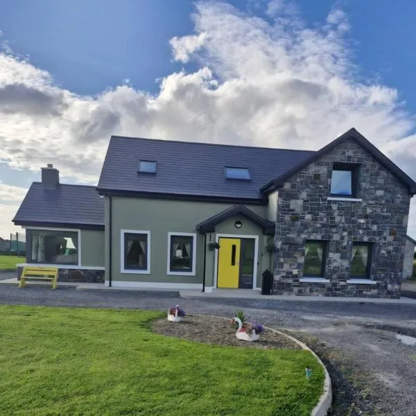 Double room with ensuite, hotel sa Miltown Malbay