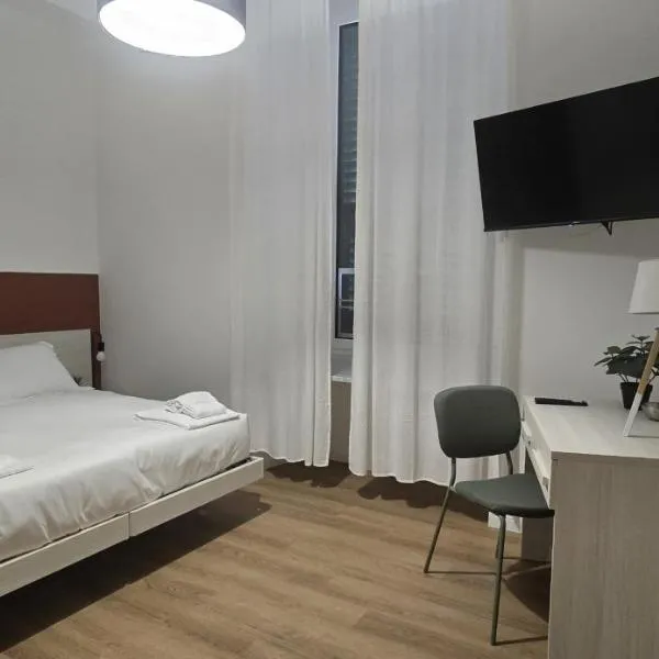 Dimora St Andrea Rooms, hotel i Savona
