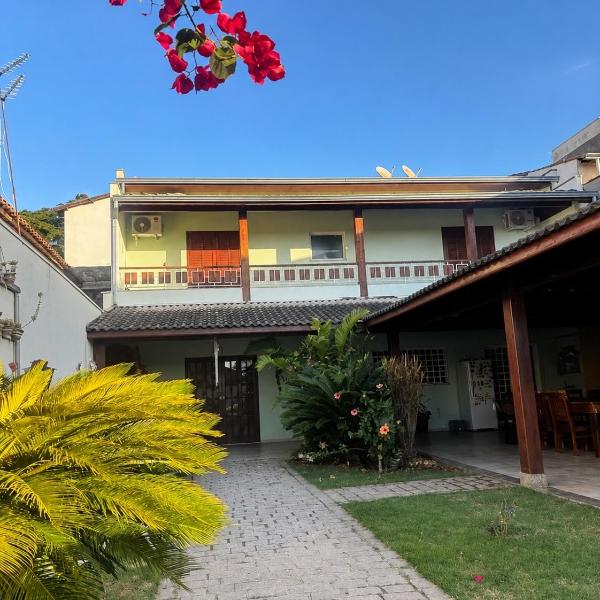 Casa Mantiqueira Pinhal by M&P
