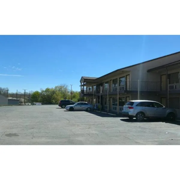 Travelers Inn Winston-Salem University, khách sạn ở Bethania Station